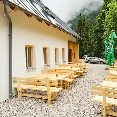 Koca Ob Izviru Soce Lodge *