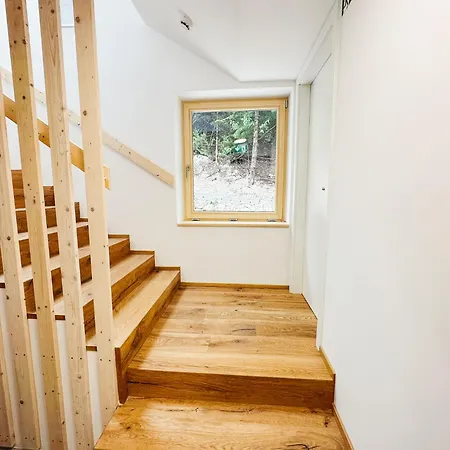 Koca Ob Izviru Soce Chata *