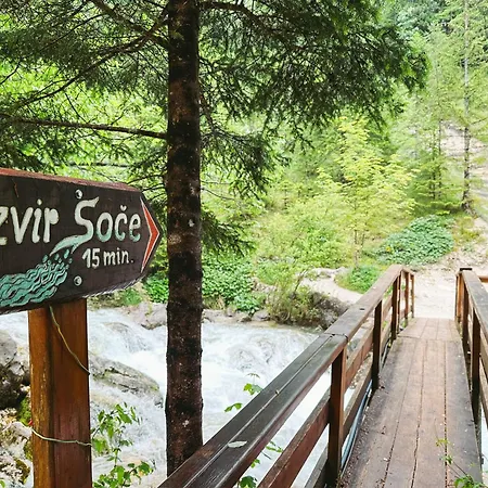 Koca Ob Izviru Soce * Trenta