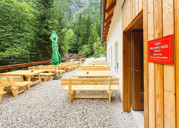 Koca Ob Izviru Soce * Trenta