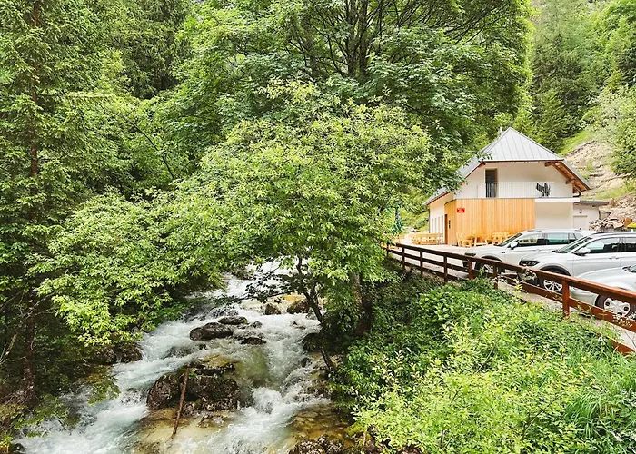 Lodge Koca Ob Izviru Soce Trenta